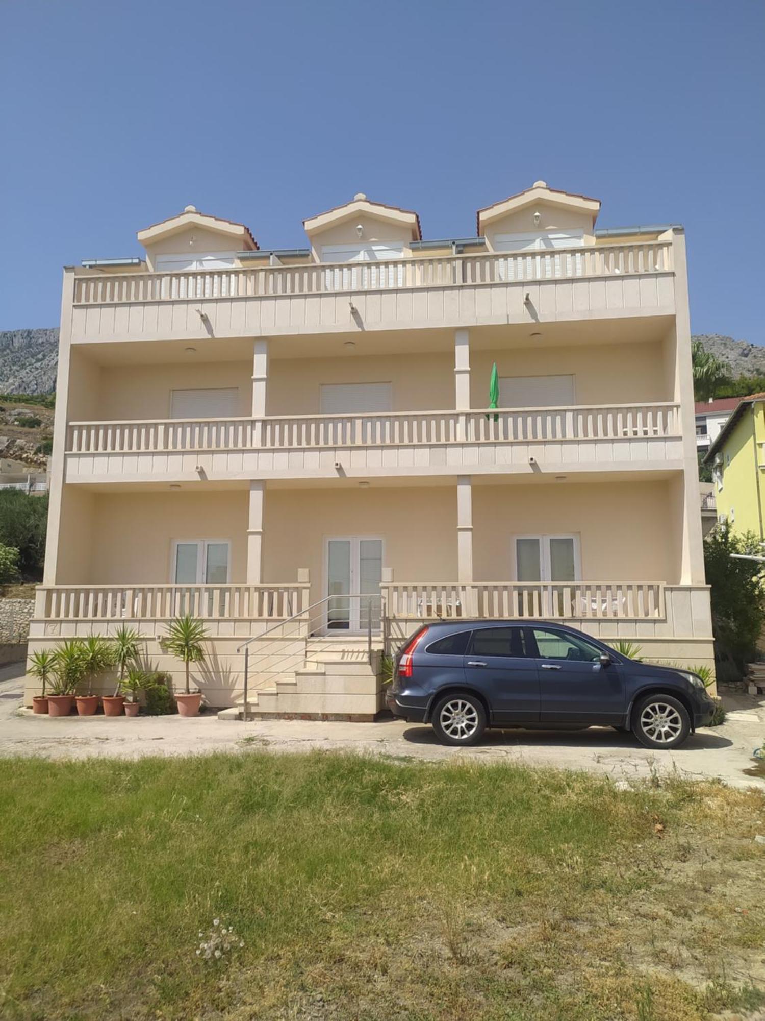 Apartments Ticinovic Omiš Esterno foto
