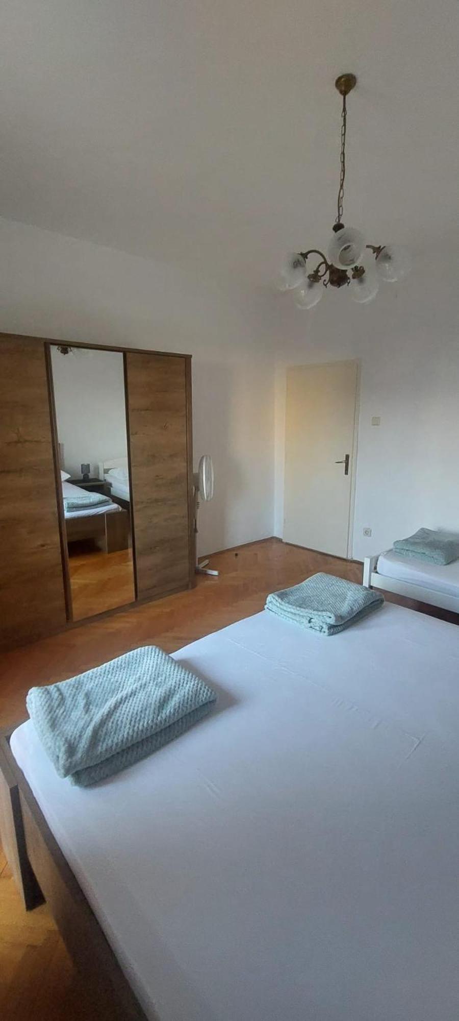 Apartments Ticinovic Omiš Esterno foto